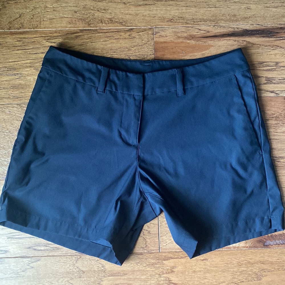 Nike golf shorts. Size 2